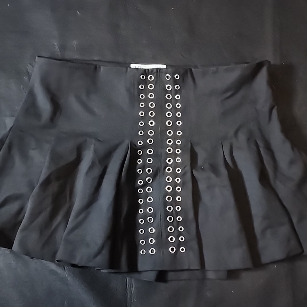 Zara Pleated mini skirt sz XL